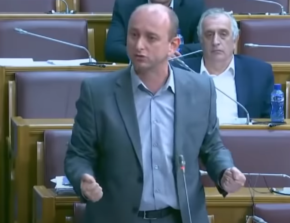 NASTAVAK PRITISKA MILOVOG REŽIMA: Opet obijena vikendica Mil<span style='color:red;'><b>ana Knežević</b></span>a